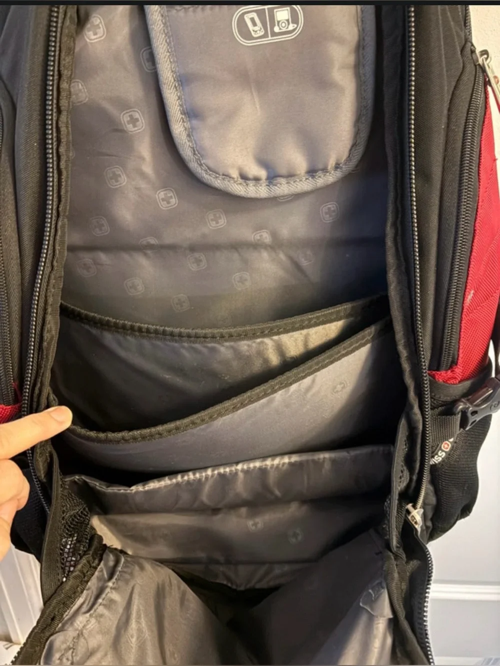 SwissGear 1900 ScanSmart 17” Laptop Travel Backpack Red/Black